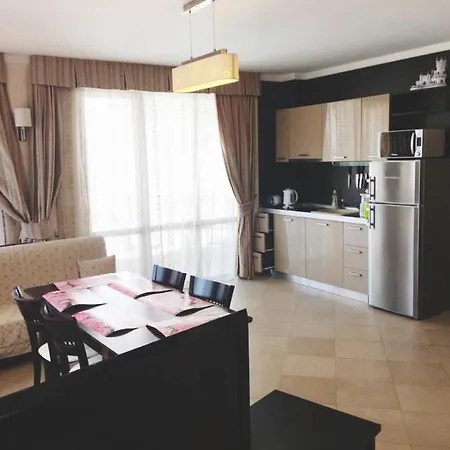 First Line Argo - 6 Person Family Apartment *